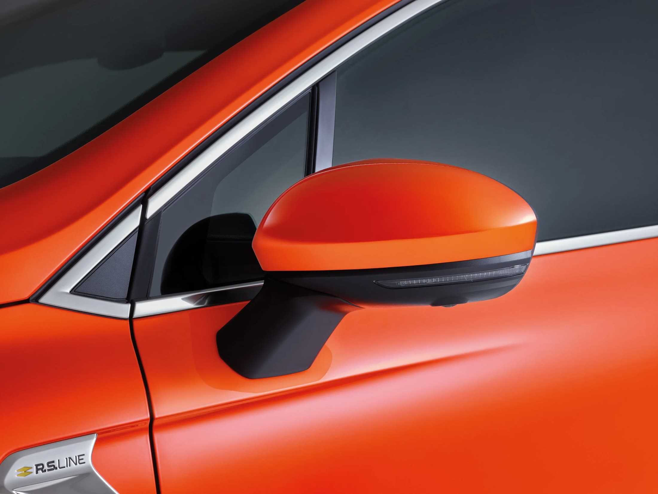 RENAULT — plate 16 of 18, Retouch finishing by Matte-Studio